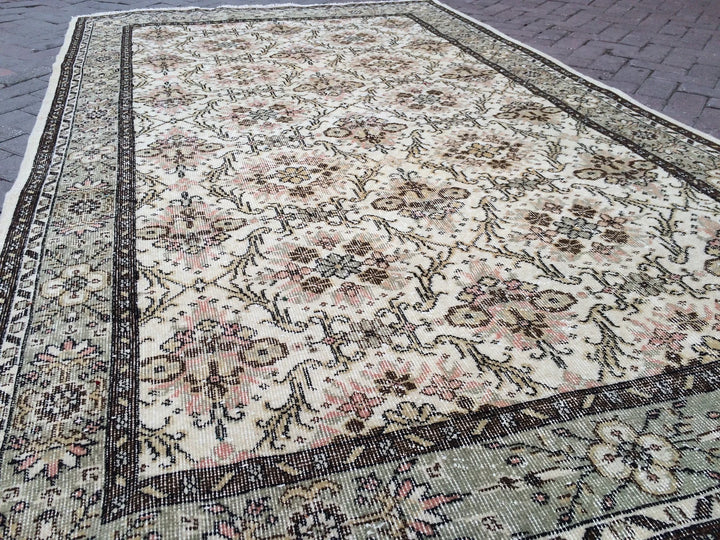 Beige Turkish Runner Rug 5' 7" x 9' 7" Hand-Knotted | No. WR53137