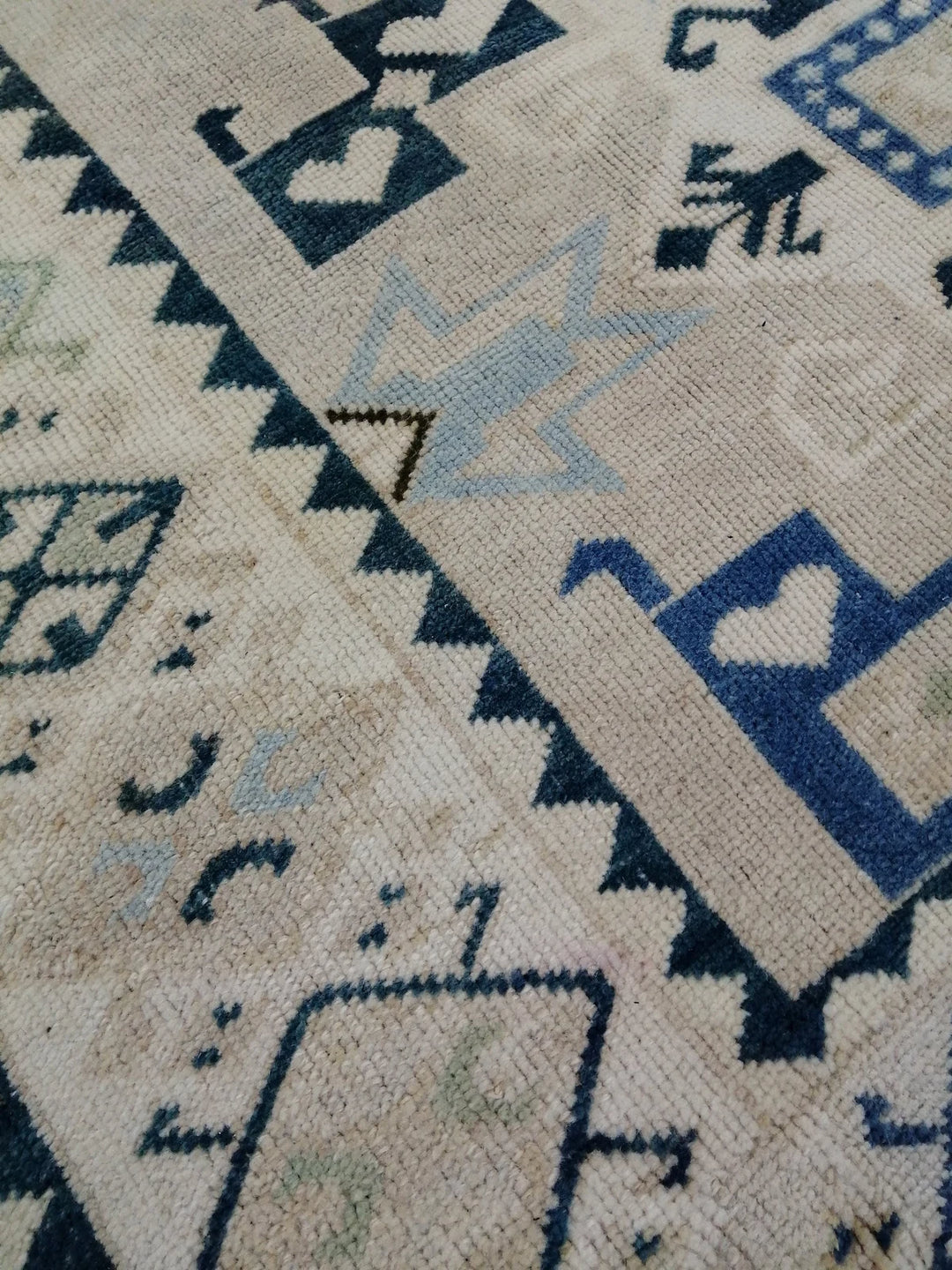 Beige Turkish Runner Rug 4' 5" x 6' 9" Hand-Knotted | No. WR54444