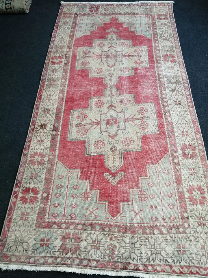 Beige Turkish Runner Rug 4' 7" x 9' 4" Hand-Knotted | No. WR54516