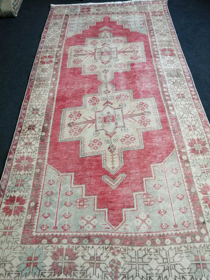 Beige Turkish Runner Rug 4' 7" x 9' 4" Hand-Knotted | No. WR54516