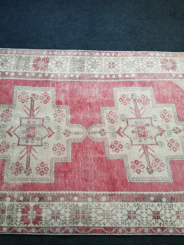 Beige Turkish Runner Rug 4' 7" x 9' 4" Hand-Knotted | No. WR54516
