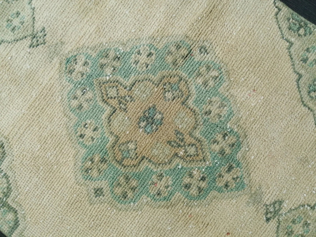 Beige Turkish Runner Rug 2' 6" x 10' 2" Hand-Knotted | No. WR54706