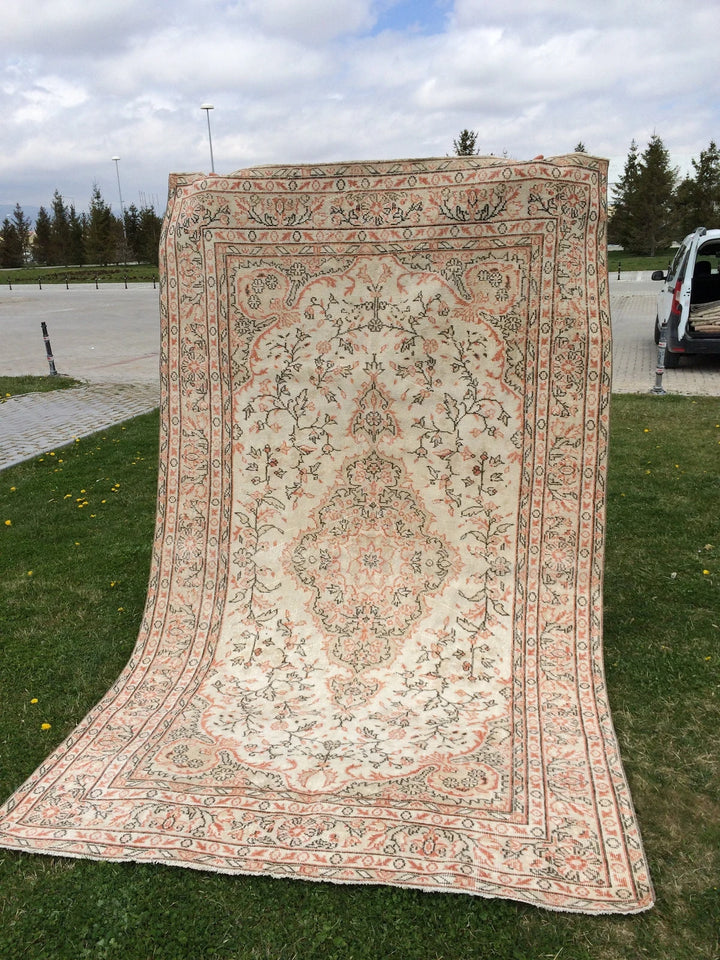 Beige Turkish Runner Rug 6' x 10' Hand-Knotted | No. WR55847