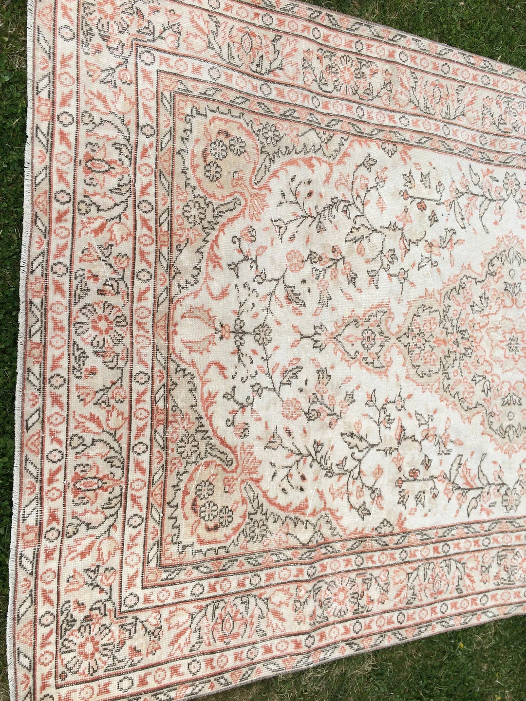 Beige Turkish Runner Rug 6' x 10' Hand-Knotted | No. WR55847
