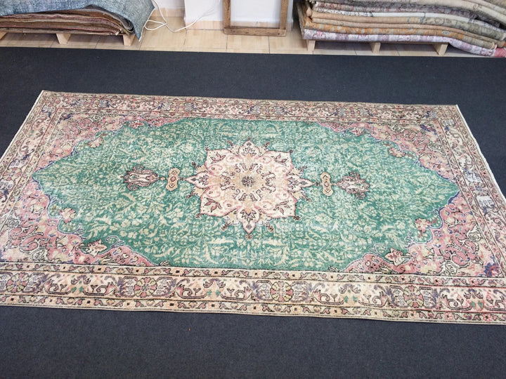 Green Turkish Runner Rug 5' x 9' Hand-Knotted | No. WR57226