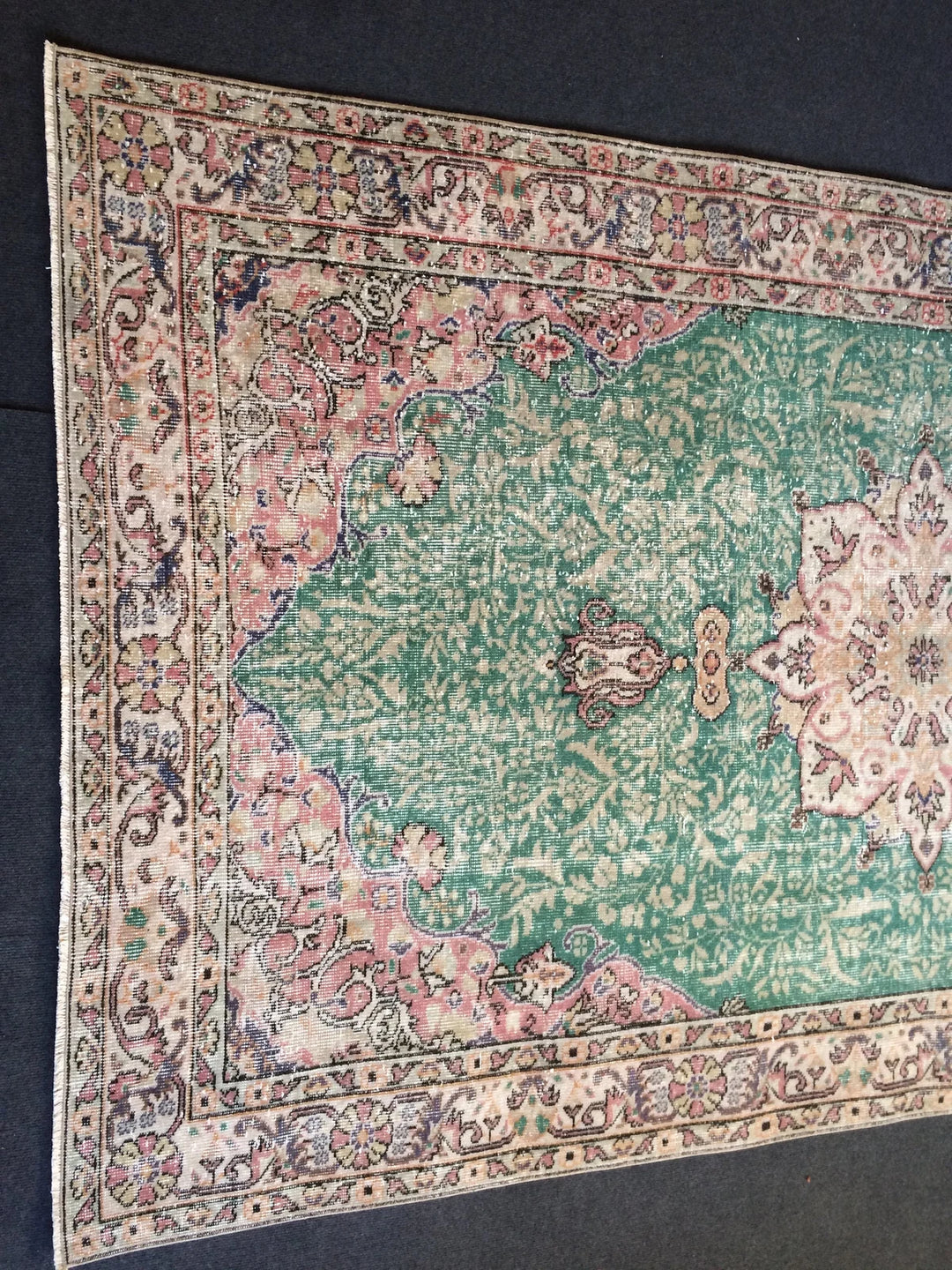 Green Turkish Runner Rug 5' x 9' Hand-Knotted | No. WR57226