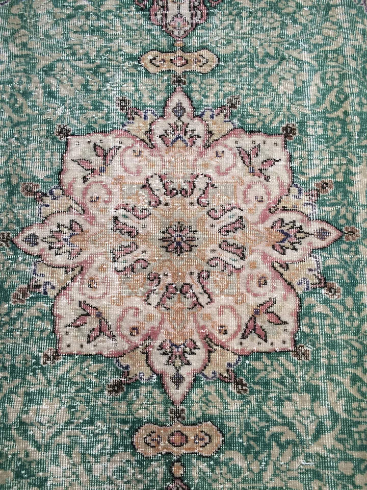 Green Turkish Runner Rug 5' x 9' Hand-Knotted | No. WR57226