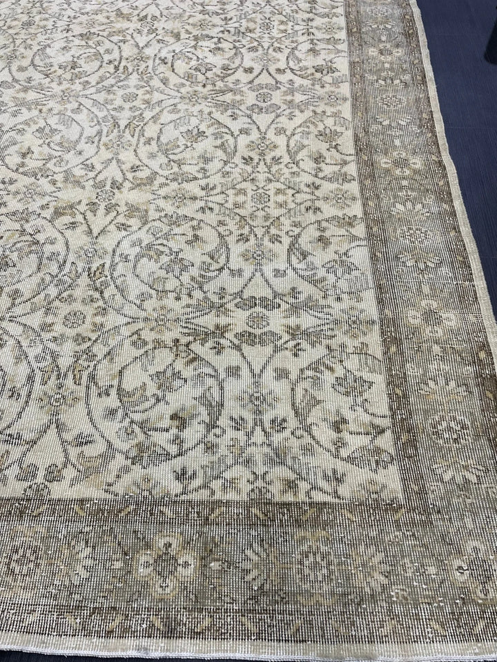 Rust Turkish Runner Rug 6' 4" x 9' 10" Hand-Knotted | No. WR57556