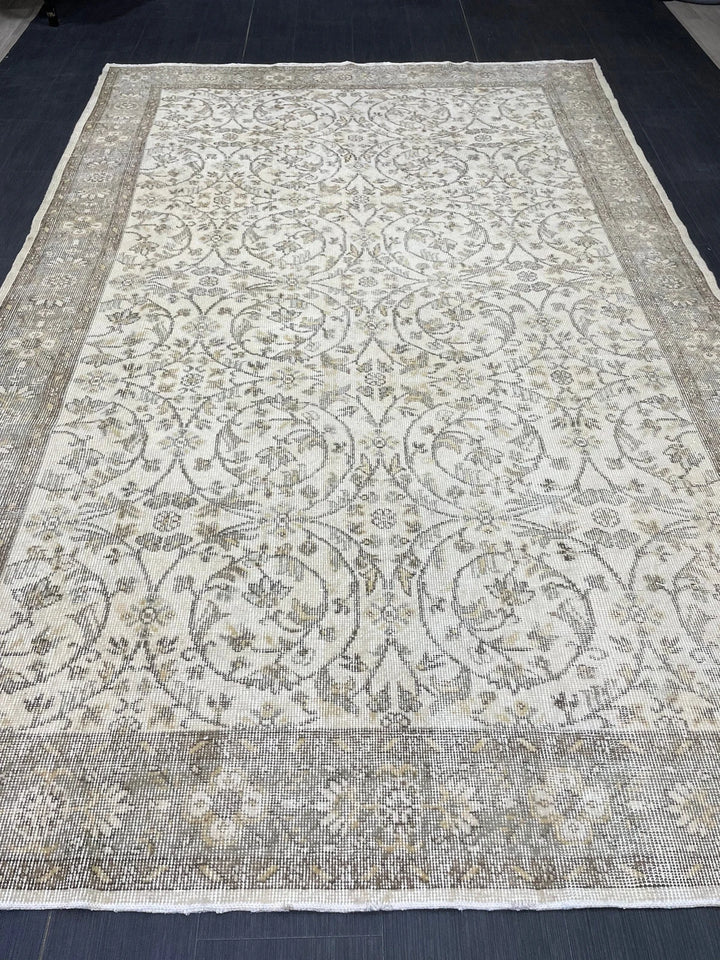 Rust Turkish Runner Rug 6' 4" x 9' 10" Hand-Knotted | No. WR57556