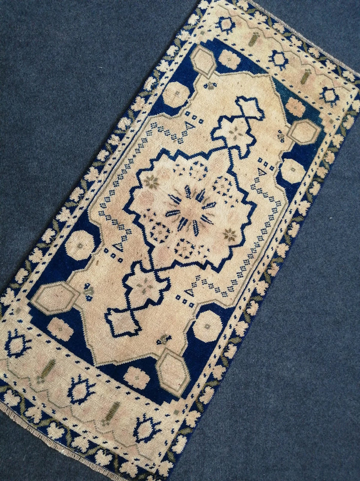 Turkish Oushak Runner Rug 2'8" x 9'9" Hand-Knotted | No. WR59446