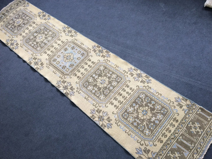 Beige Turkish Runner Rug 2' 8" x 12' Hand-Knotted | No. WR59663