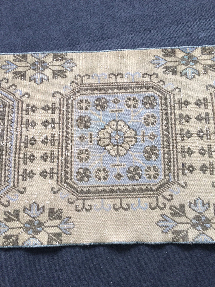 Beige Turkish Runner Rug 2' 8" x 12' Hand-Knotted | No. WR59663