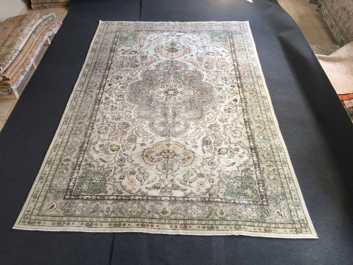 Beige Turkish Runner Rug 6' 8" x 9' 10" Hand-Knotted | No. WR60570