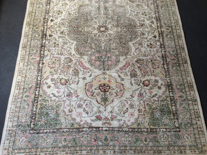 Beige Turkish Runner Rug 6' 8" x 9' 10" Hand-Knotted | No. WR60570
