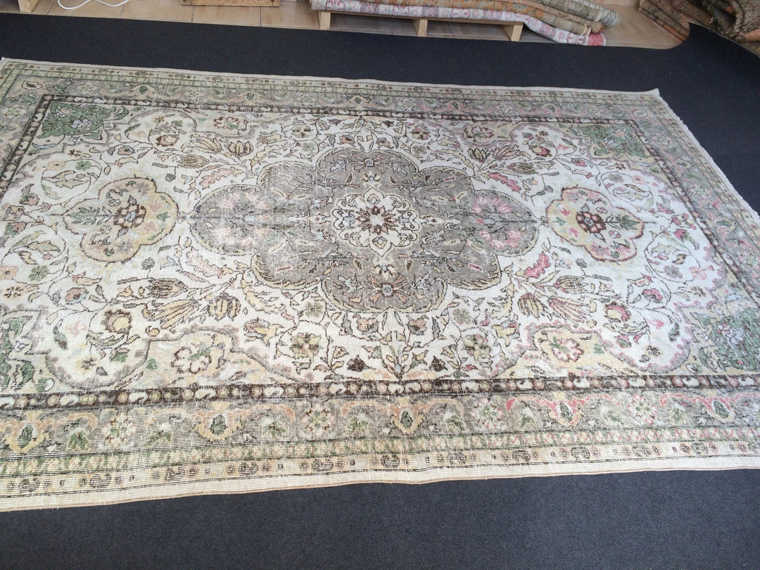 Beige Turkish Runner Rug 6' 8" x 9' 10" Hand-Knotted | No. WR60570
