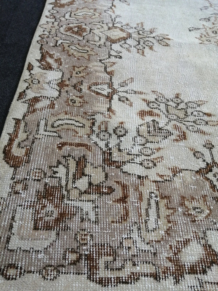 Beige Turkish Runner Rug 6' 2" x 9' 11" Hand-Knotted | No. WR60912