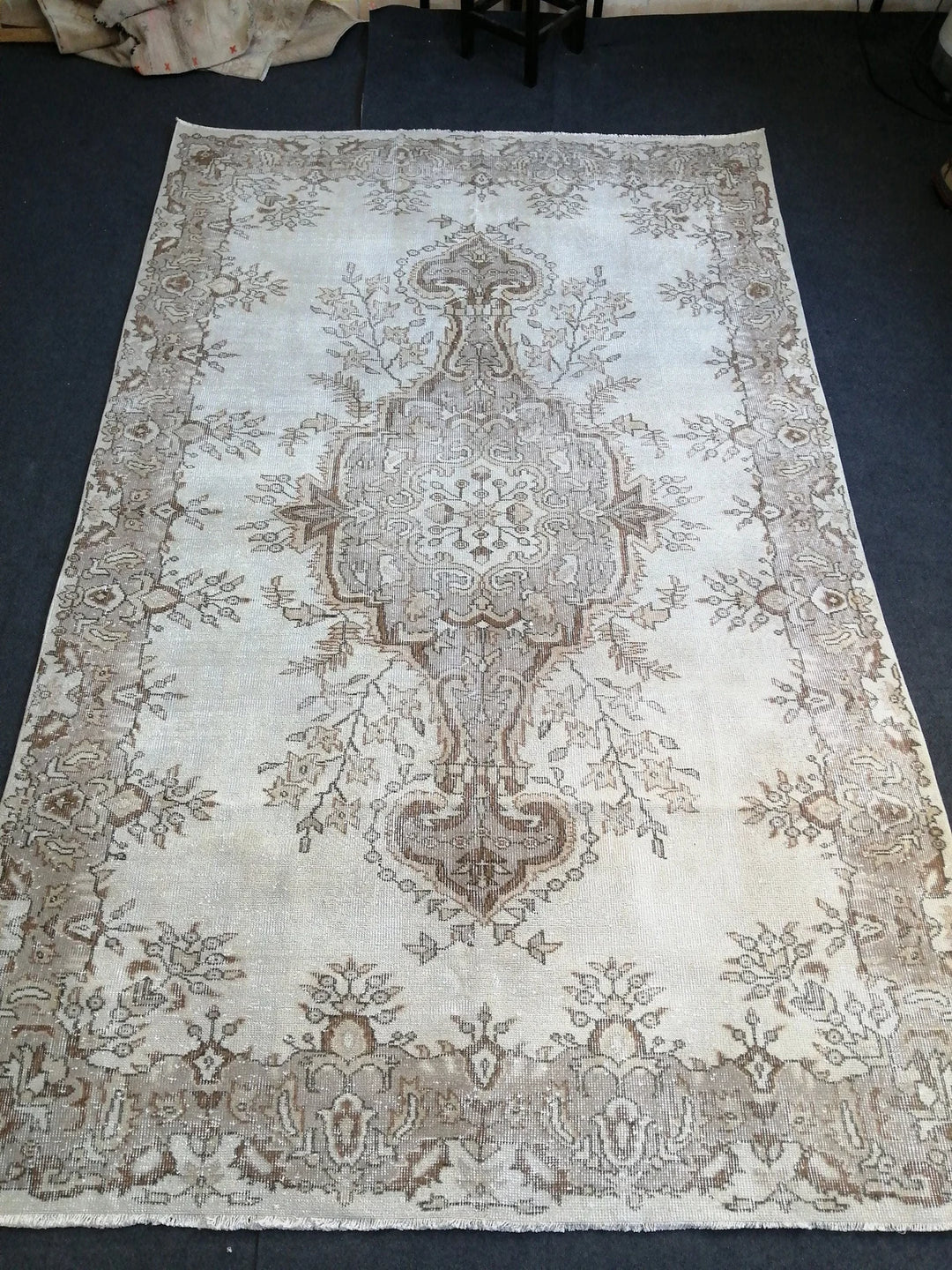 Beige Turkish Runner Rug 6' 2" x 9' 11" Hand-Knotted | No. WR60912