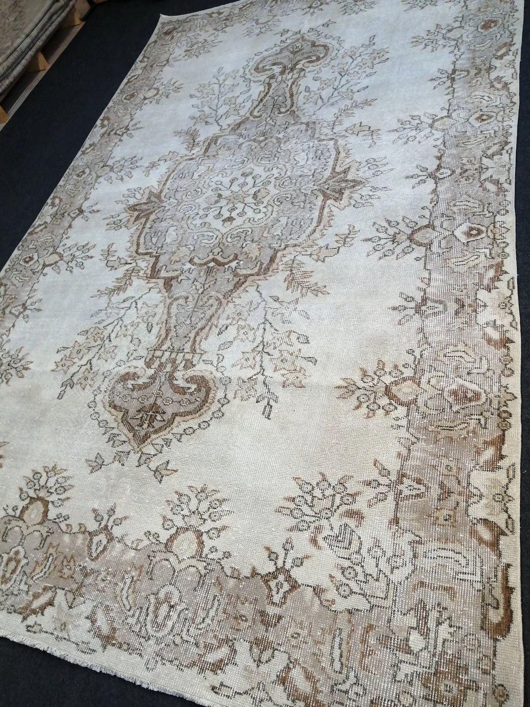 Beige Turkish Runner Rug 6' 2" x 9' 11" Hand-Knotted | No. WR60912