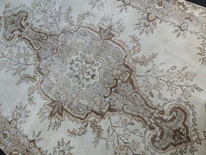 Beige Turkish Runner Rug 6' 2" x 9' 11" Hand-Knotted | No. WR60912