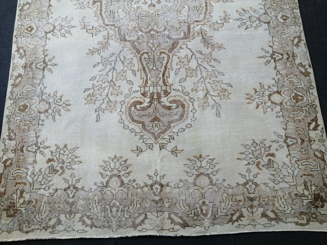 Beige Turkish Runner Rug 6' 2" x 9' 11" Hand-Knotted | No. WR60912