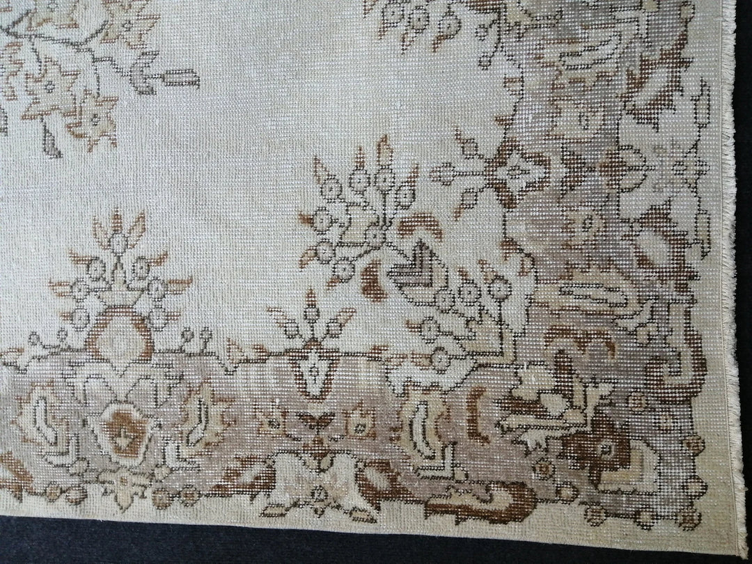 Beige Turkish Runner Rug 6' 2" x 9' 11" Hand-Knotted | No. WR60912