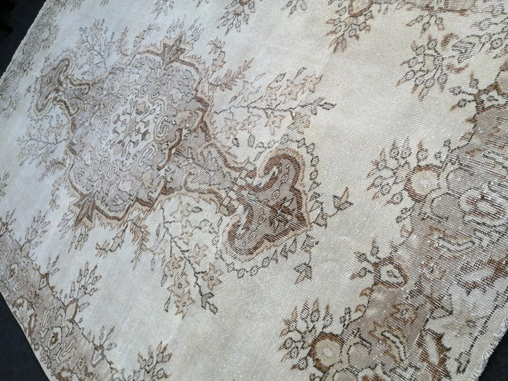 Beige Turkish Runner Rug 6' 2" x 9' 11" Hand-Knotted | No. WR60912