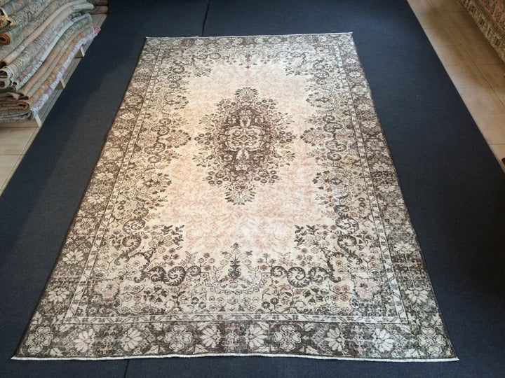 Beige Turkish Runner Rug 6' 4" x 10' Hand-Knotted | No. WR61446