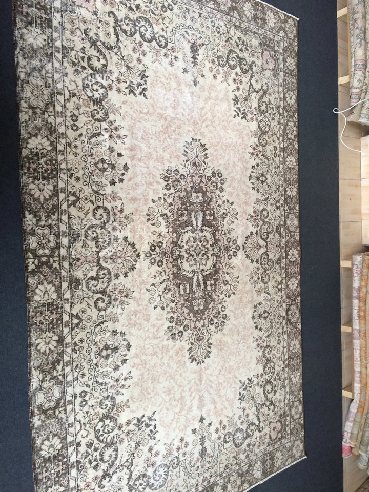 Beige Turkish Runner Rug 6' 4" x 10' Hand-Knotted | No. WR61446