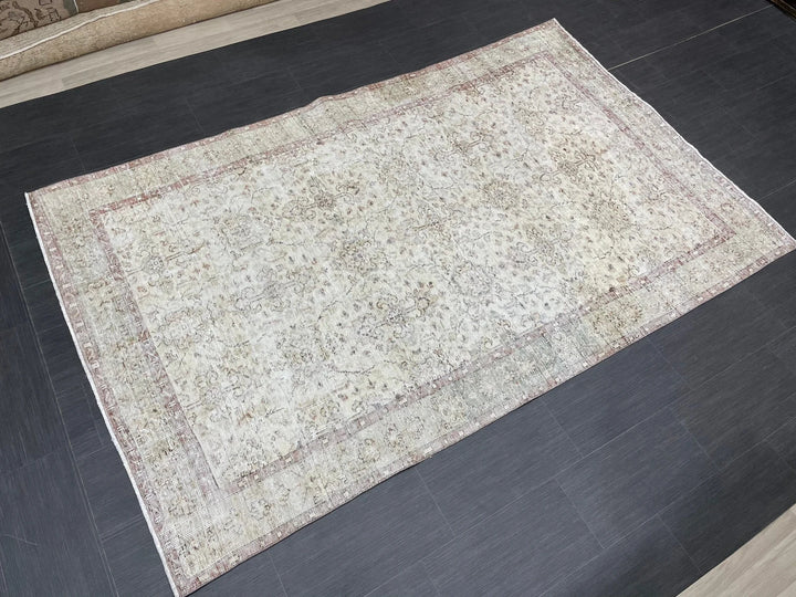 Beige Turkish Runner Rug 5' 4" x 8' 8" Hand-Knotted | No. WR61929