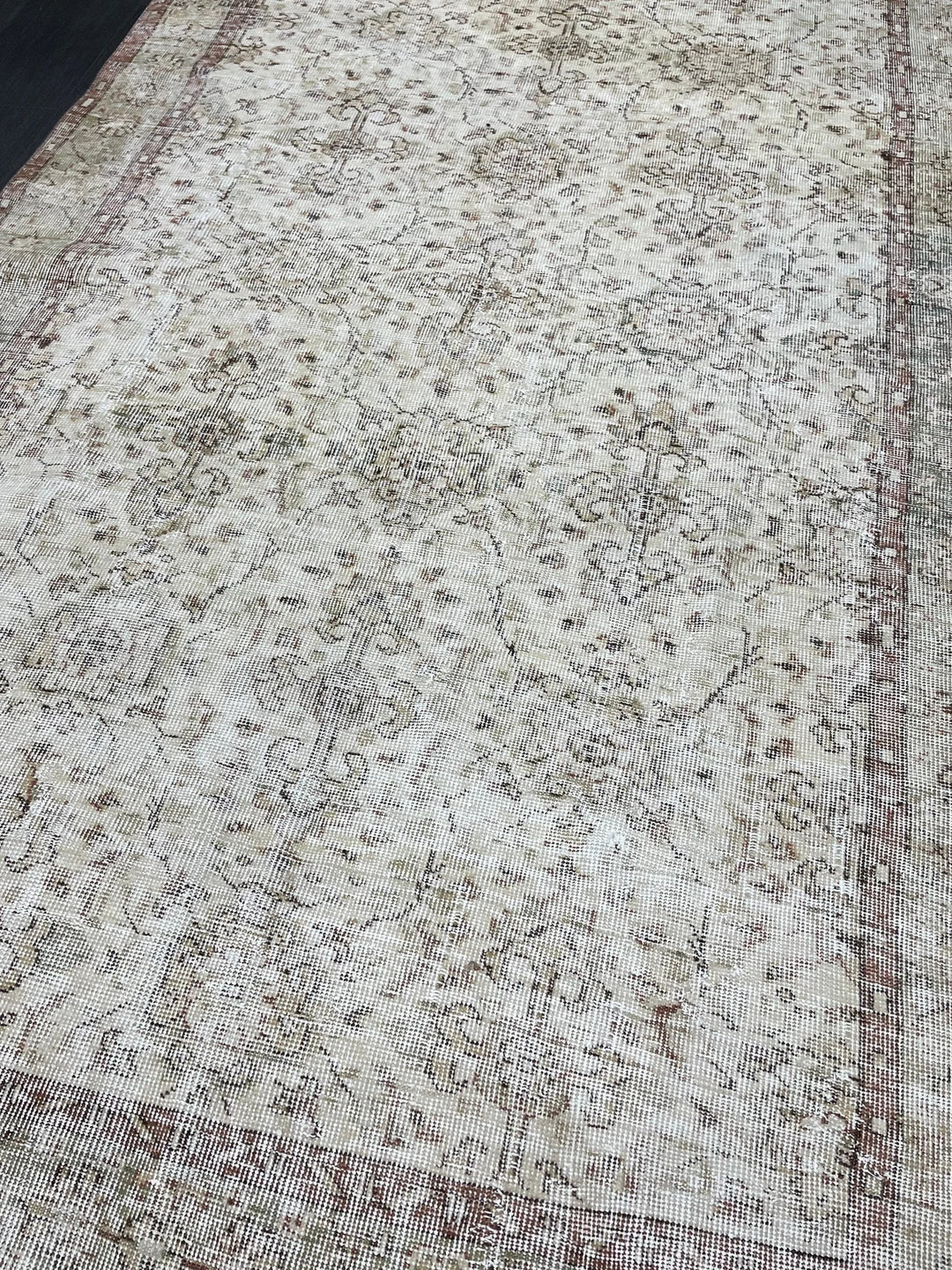 Beige Turkish Runner Rug 5' 4" x 8' 8" Hand-Knotted | No. WR61929