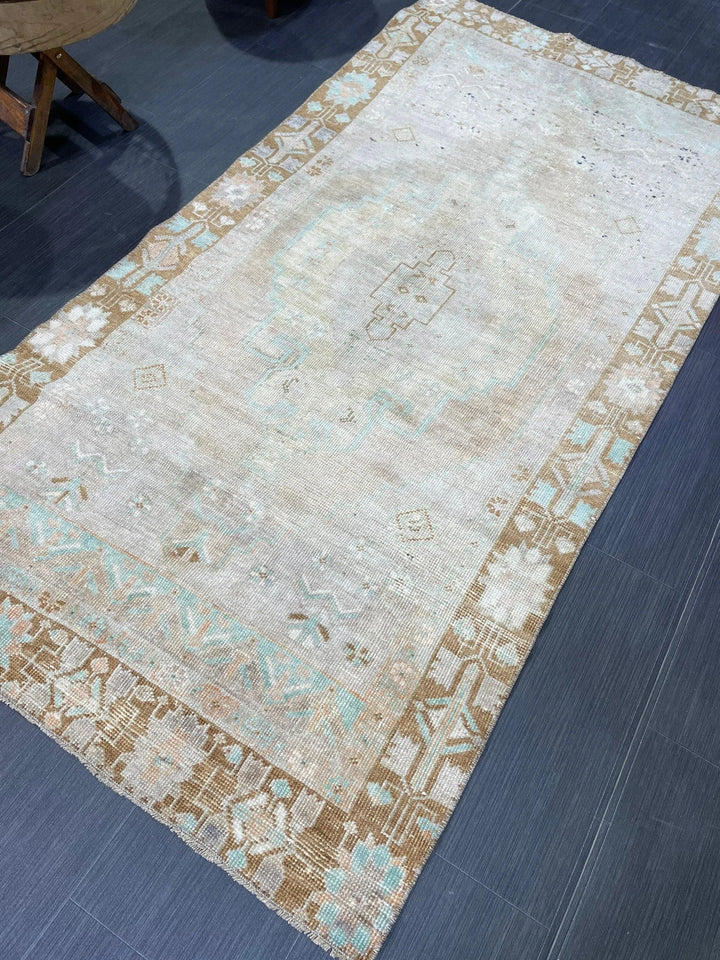 Tan Oushak Rug 3' 4" x 6' 7" - No. WR62060