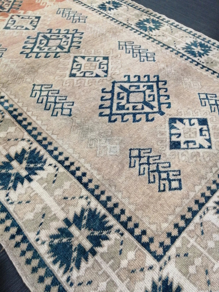 Beige Turkish Runner Rug 4' 7" x 7' 3" Hand-Knotted | No. WR62067