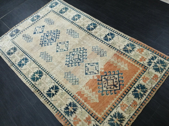 Beige Turkish Runner Rug 4' 7" x 7' 3" Hand-Knotted | No. WR62067