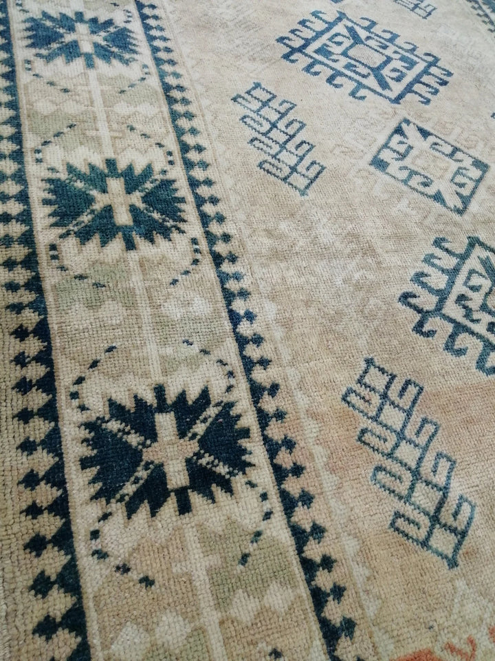 Beige Turkish Runner Rug 4' 7" x 7' 3" Hand-Knotted | No. WR62067
