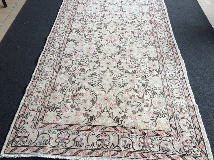 Beige Turkish Runner Rug 4' x 7' Hand-Knotted | No. WR63880