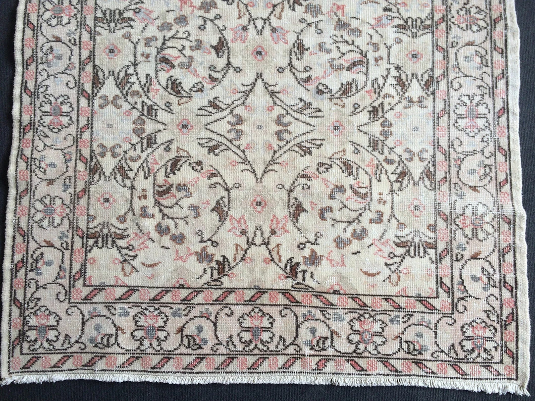 Beige Turkish Runner Rug 4' x 7' Hand-Knotted | No. WR63880
