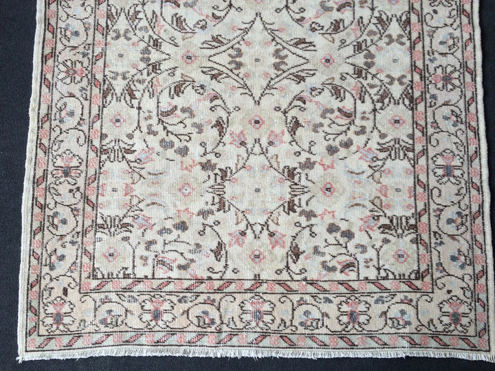 Beige Turkish Runner Rug 4' x 7' Hand-Knotted | No. WR63880