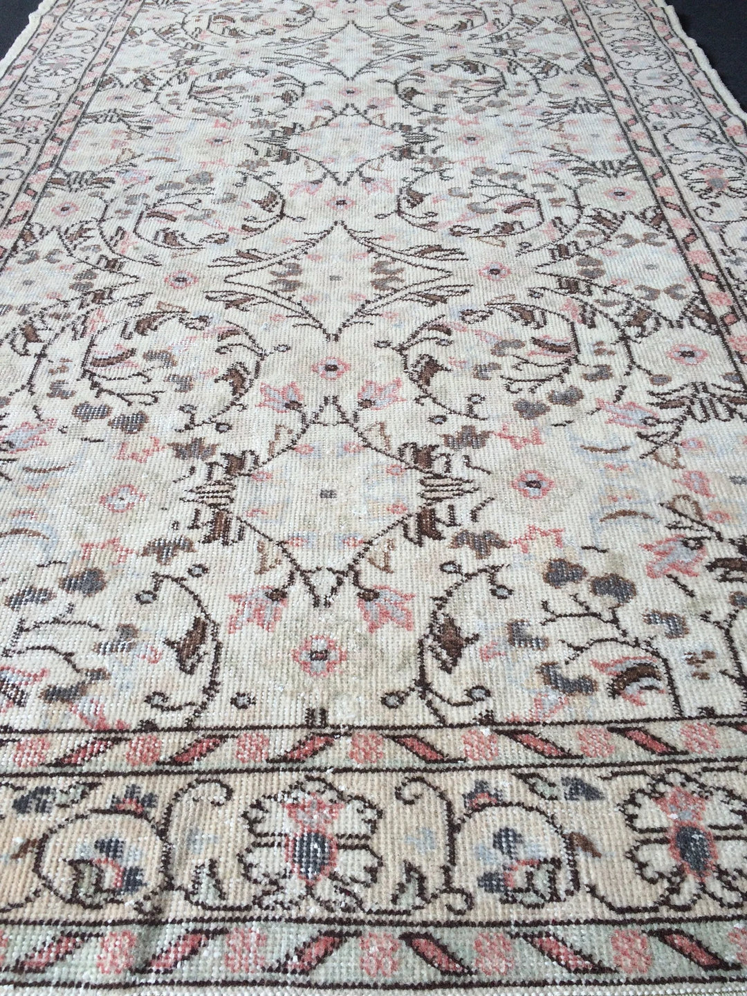 Beige Turkish Runner Rug 4' x 7' Hand-Knotted | No. WR63880