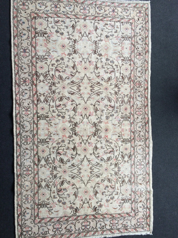Beige Turkish Runner Rug 4' x 7' Hand-Knotted | No. WR63880