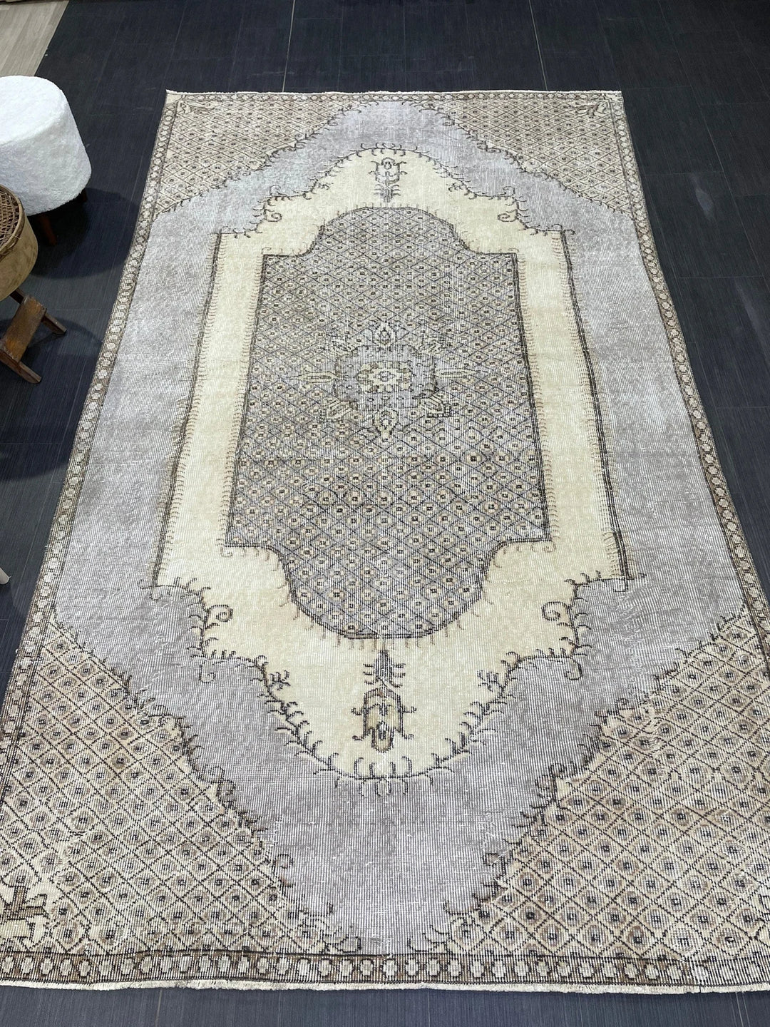 Beige Turkish Runner Rug 5' 3" x 9' 1" Hand-Knotted | No. WR64506