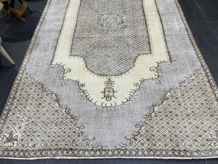 Beige Turkish Runner Rug 5' 3" x 9' 1" Hand-Knotted | No. WR64506