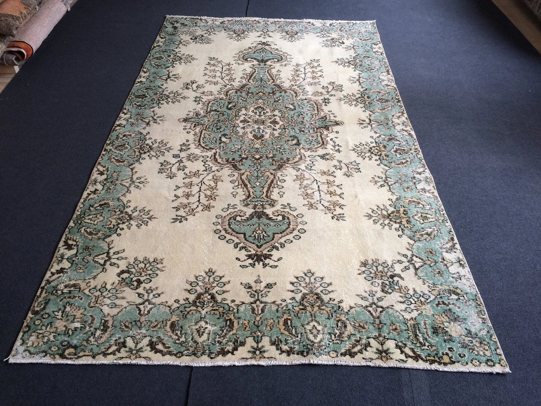 Green Turkish Oushak Rug 8'2" x 10'2" Hand-Knotted | No. WR65380