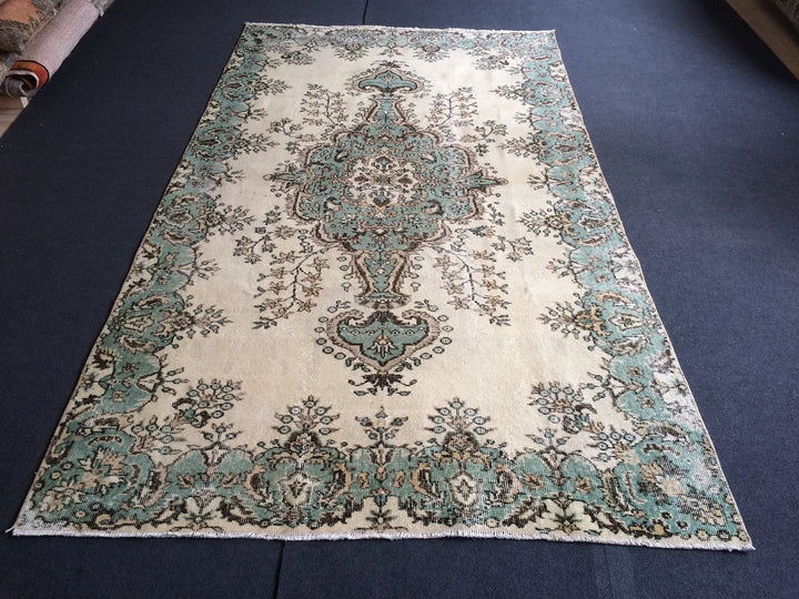 Green Turkish Oushak Rug 8'2" x 10'2" Hand-Knotted | No. WR65380