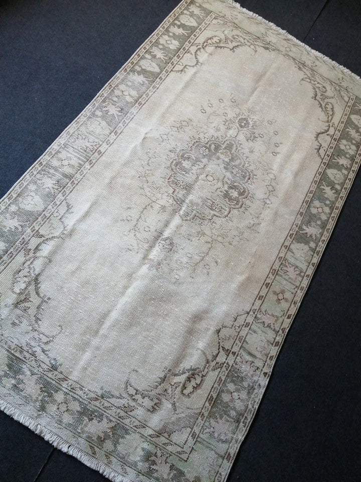 Rust Turkish Runner Rug 5' x 9' 2" Hand-Knotted | No. WR66045