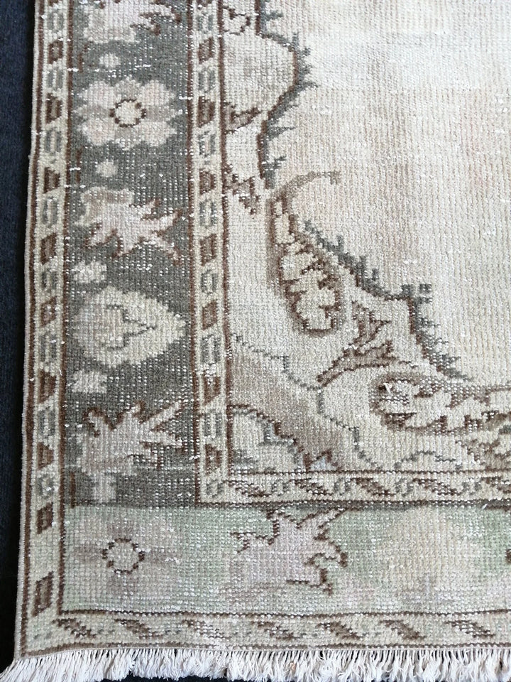 Rust Turkish Runner Rug 5' x 9' 2" Hand-Knotted | No. WR66045