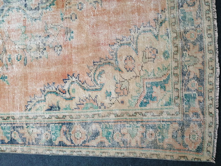 Beige Turkish Runner Rug 6' x 9' 7" Hand-Knotted | No. WR67340