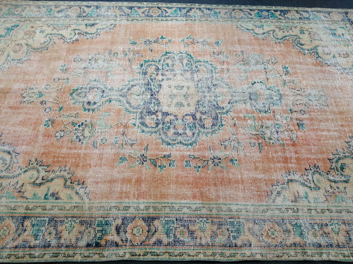 Beige Turkish Runner Rug 6' x 9' 7" Hand-Knotted | No. WR67340