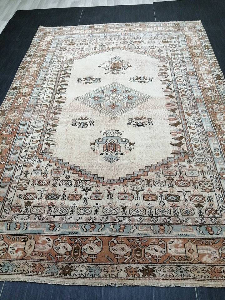 Beige Turkish Runner Rug 6' 6" x 9' 2" Hand-Knotted | No. WR67529