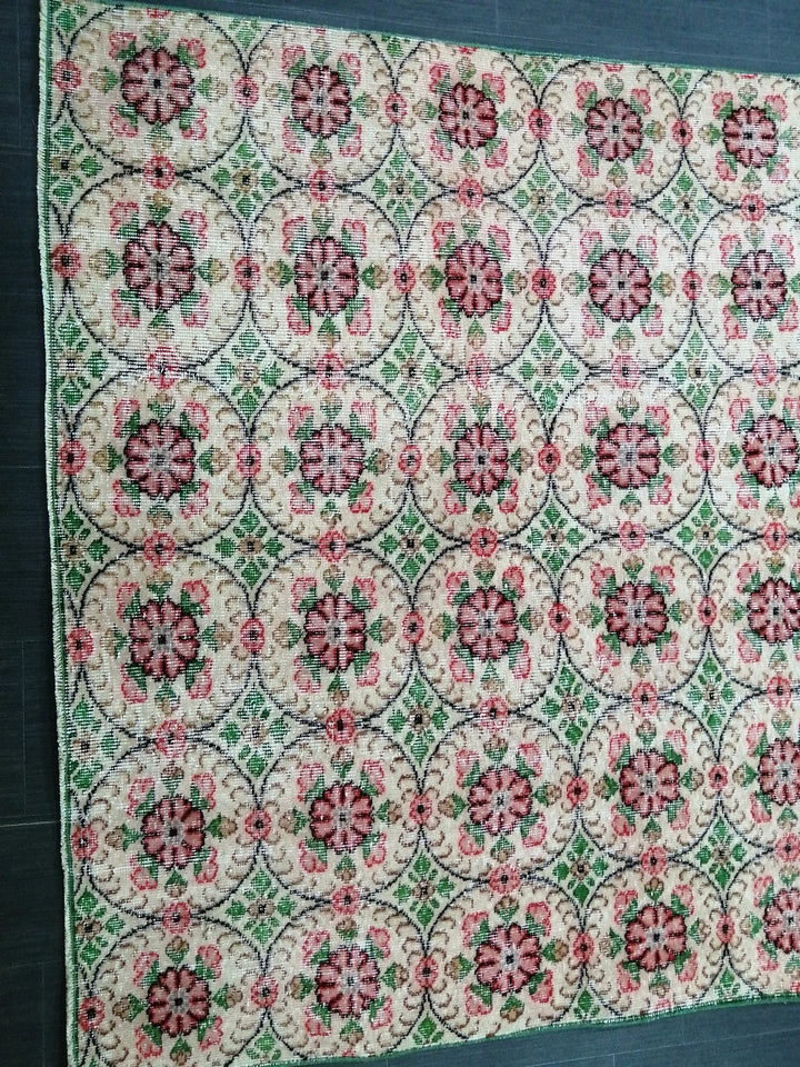 Green Turkish Runner Rug 5' 3" x 8' 6" Hand-Knotted | No. WR69632
