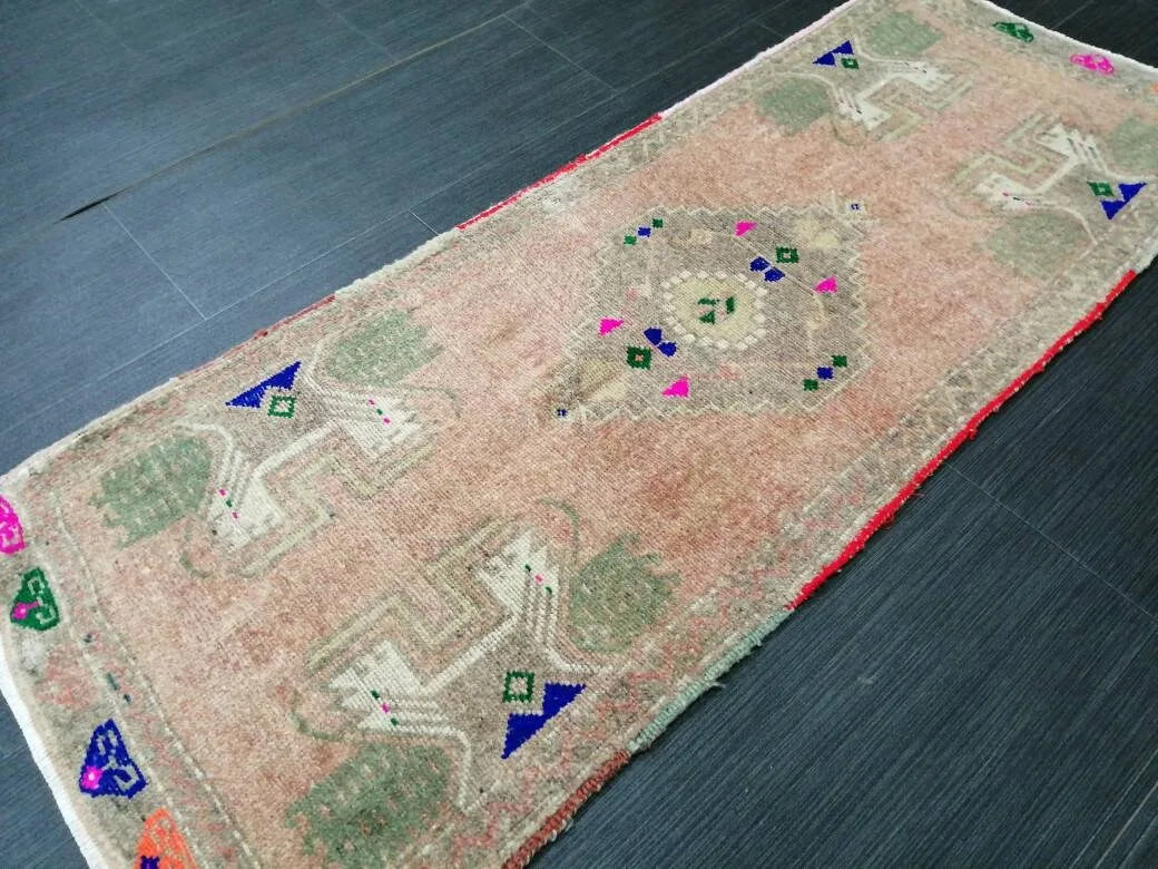 Beige Turkish Runner Rug 1' 6" x 3' 11" Hand-Knotted | No. WR69679